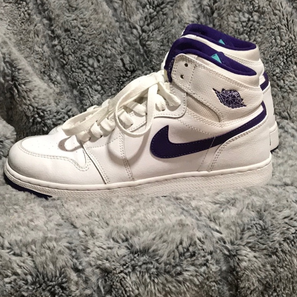 Air Jordan Big Kid Girls 1 Retro High GG Sneakers 332148 Sz 7Y White/Purple​​​​​ - Picture 2 of 8